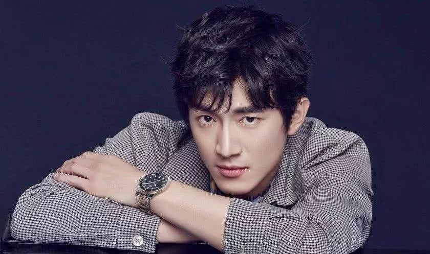 林更新肖战对比,肖战李现林更新