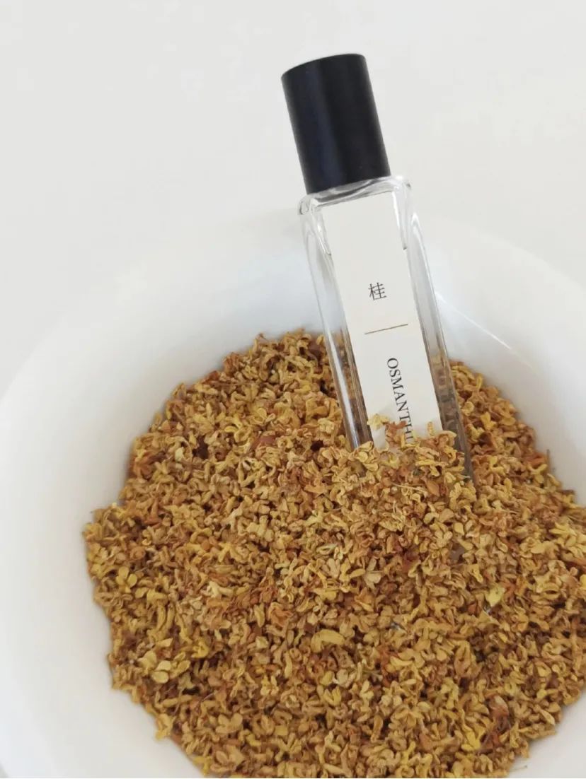 好闻又不撞味道的香水,不容易撞香的檀香男士香水