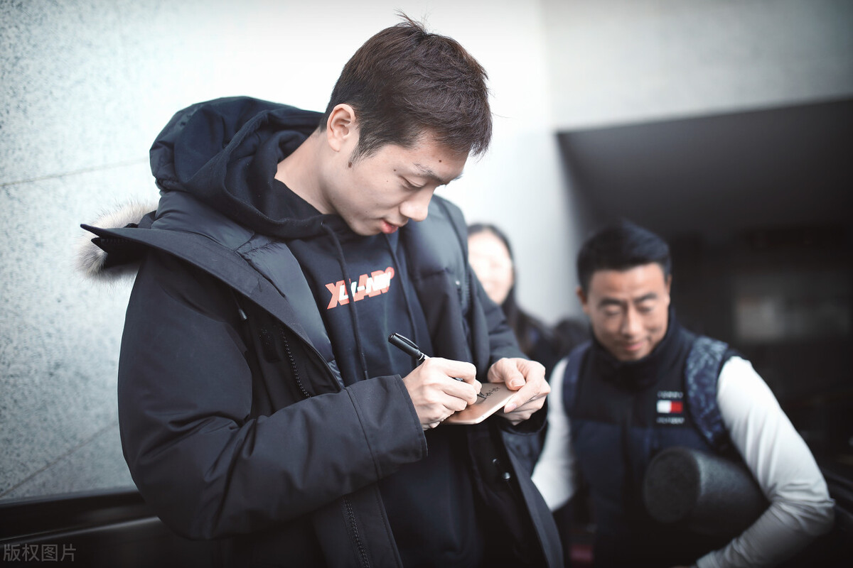 许昕最近的一次比赛,许昕重返赛场赢了吗