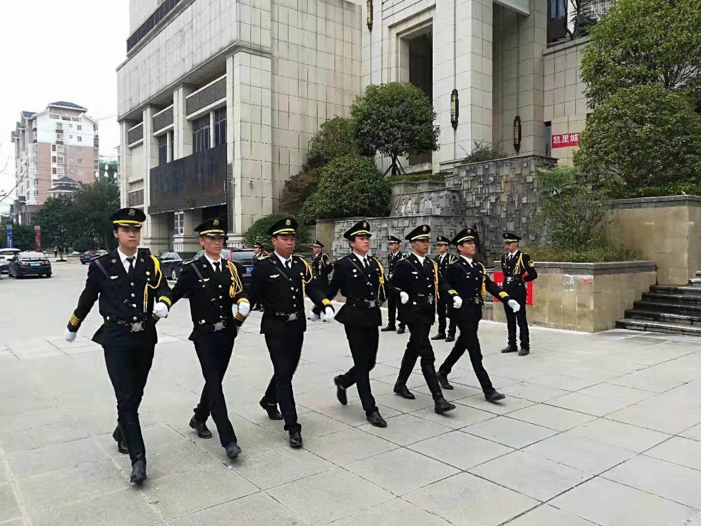 树行业标杆铸卓越品牌,物业与业主共同打造小区