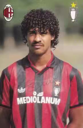 足坛神仙球专业户球员,足球后场颜值高球星