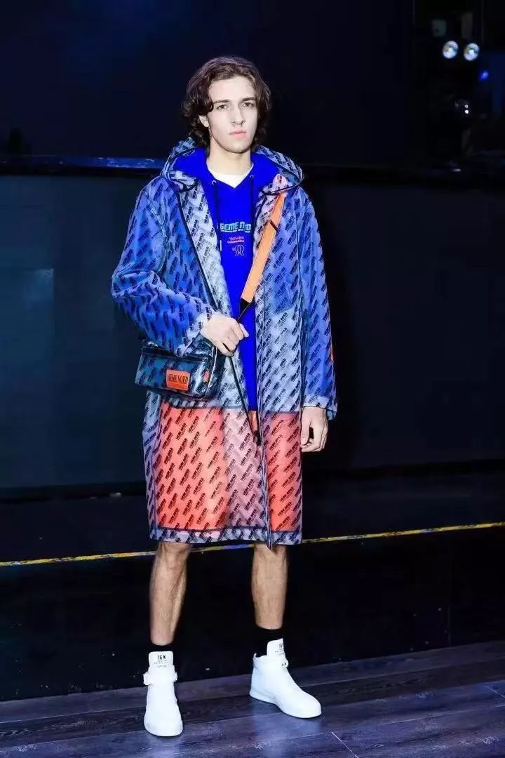 觉得太平鸟、GXG、卡宾不够潮？这个潮流男装可能正对你胃口！