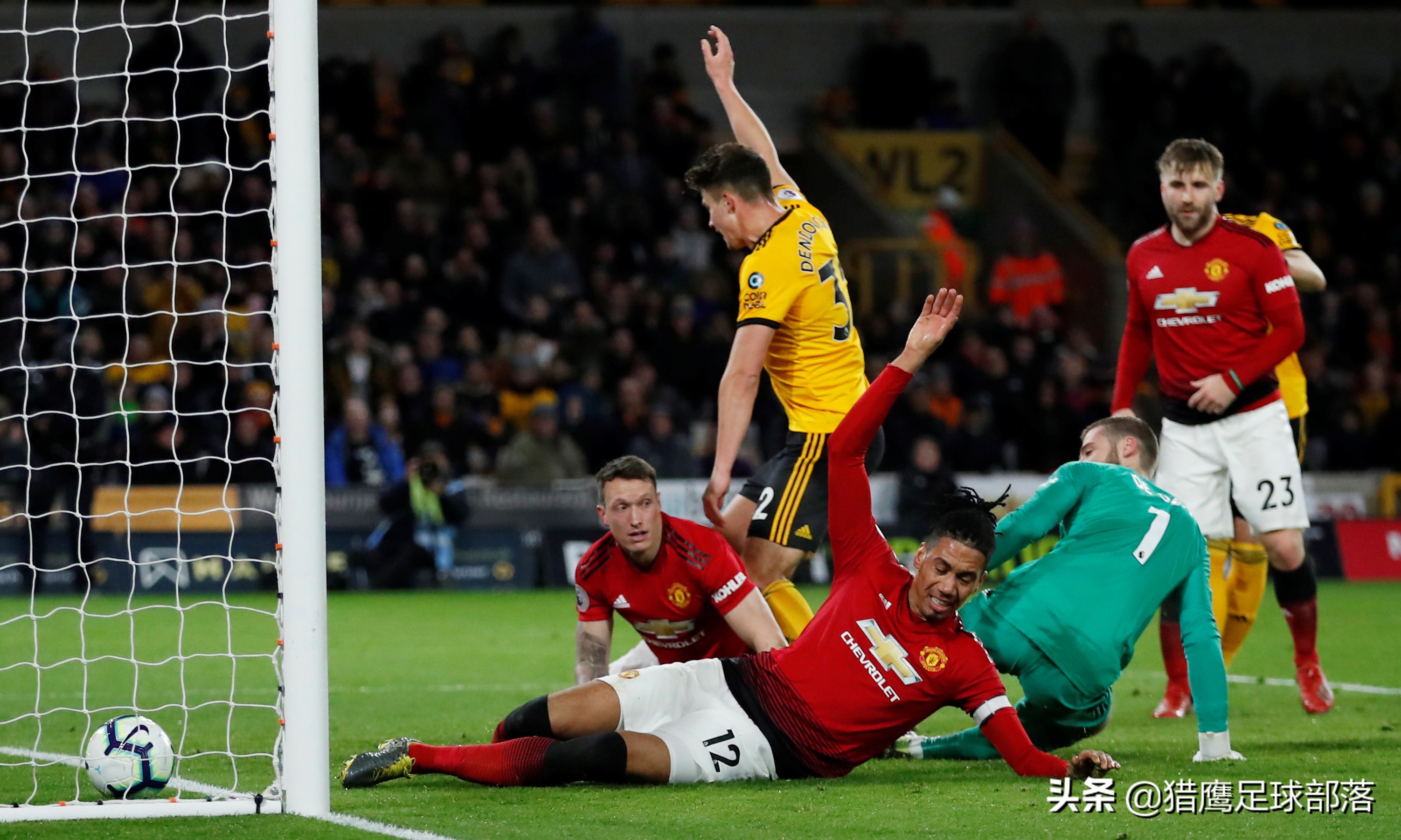 22岁小将迎红魔处子球，名哨创英超纪录，曼联1比2爆冷输球