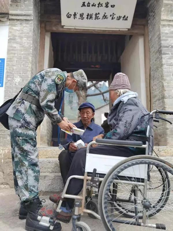 这个外国人,凭什么感动中国?踏上他走过的路就明白了