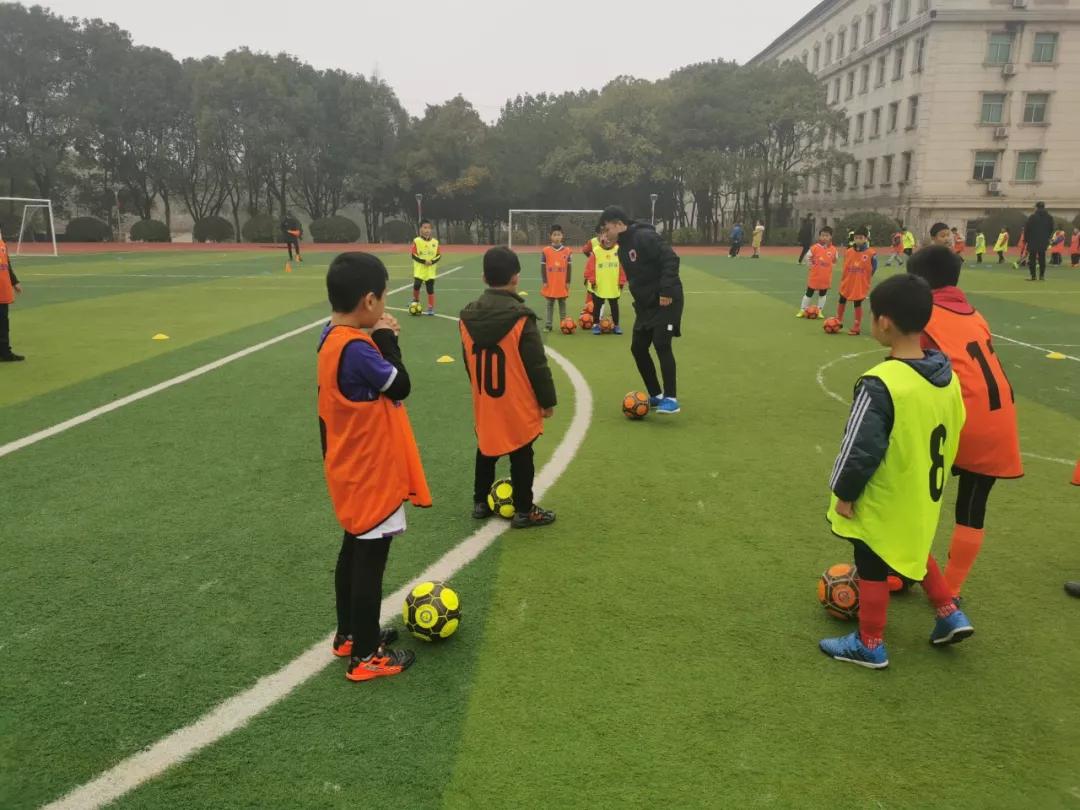 2020年青少年足球冬训营,株洲荷塘区篮球训练营