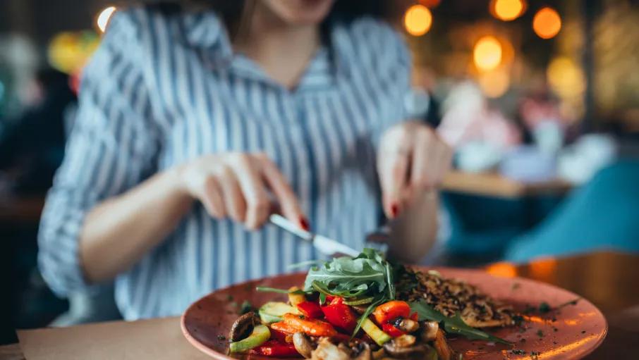 减肥期间晚餐该吃什么好,晚餐吃玉米可以减肥吗
