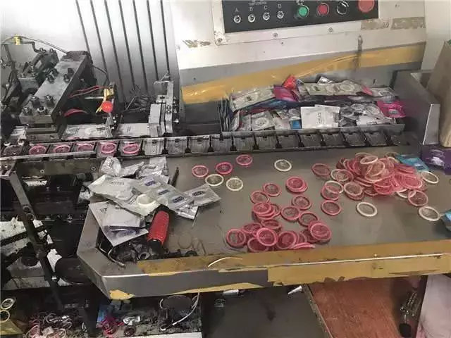 被假避孕套坑惨的中国年轻人