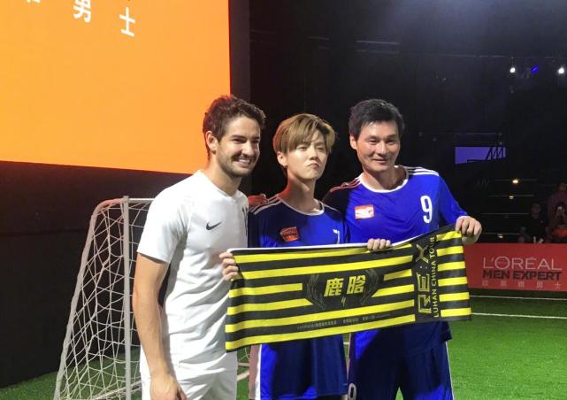 鹿晗回应被周杰伦翻牌子,鹿晗被认错的综艺叫什么