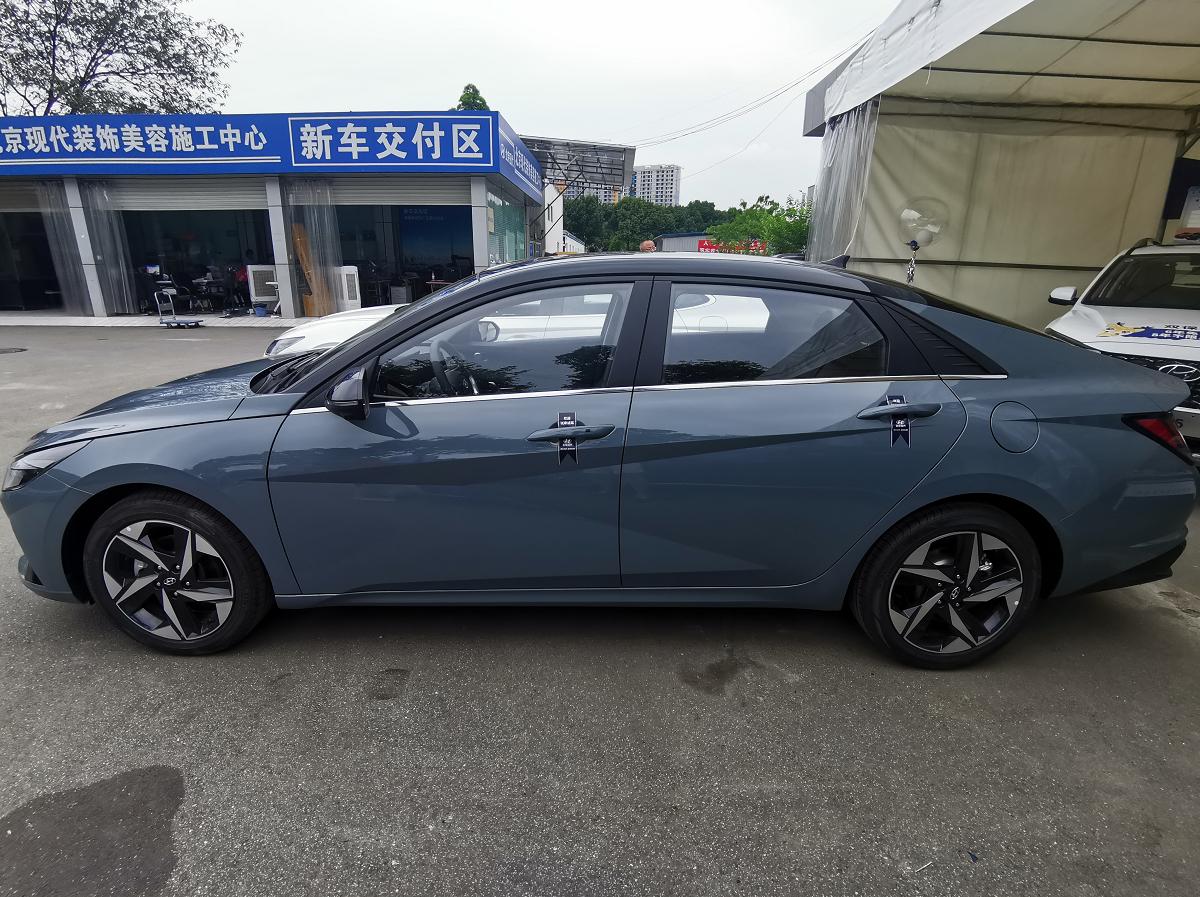 第七代伊兰特倒车影像,第七代伊兰特中控解析图片