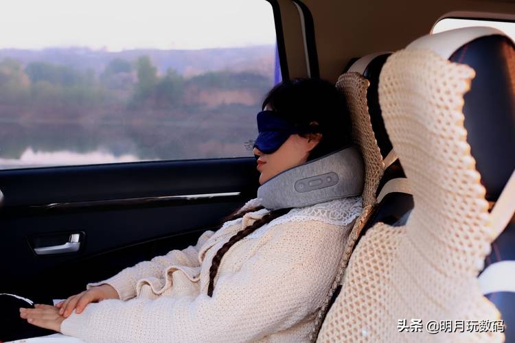 美国u型颈椎枕,u型按摩颈椎枕测评