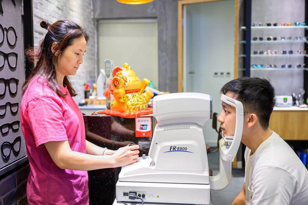 送镜框配镜,送镜框眼镜店