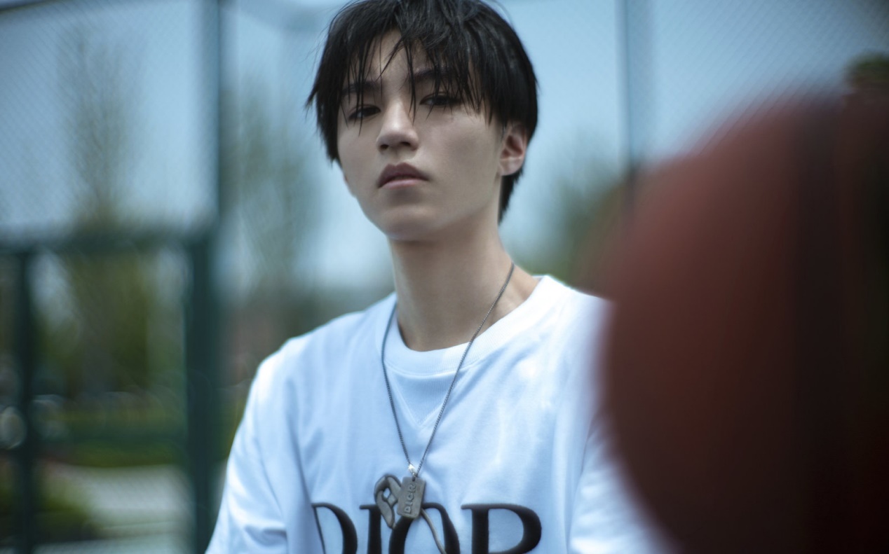 王俊凯易烊千玺王源穿古装,王俊凯和易烊千玺复古穿搭大赛