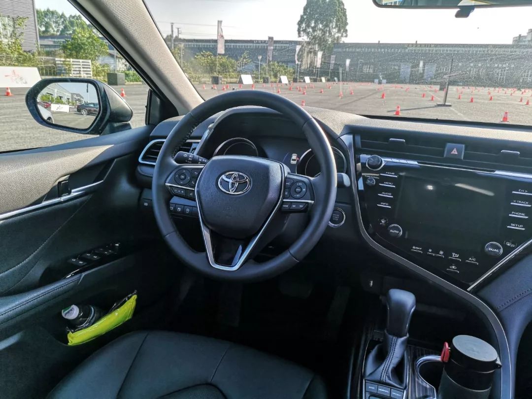 雅阁君威凯美瑞阿特兹怎么选,雅阁天籁凯美瑞迈腾君威对比