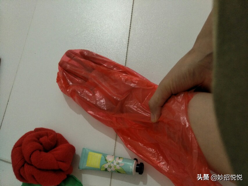 手镯长胖了怎么摘下来,手镯太小手胖怎么办