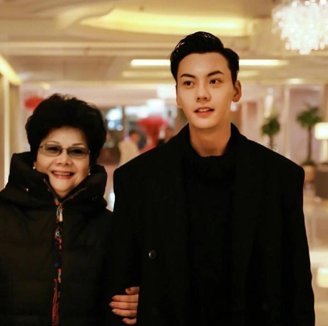 英皇时代的小鲜肉,英皇时期小鲜肉