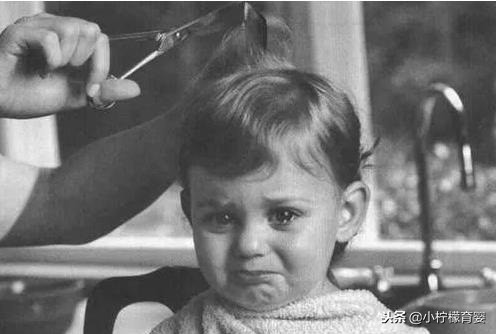 宝妈剃头发,宝宝头发剃头了如何长得快