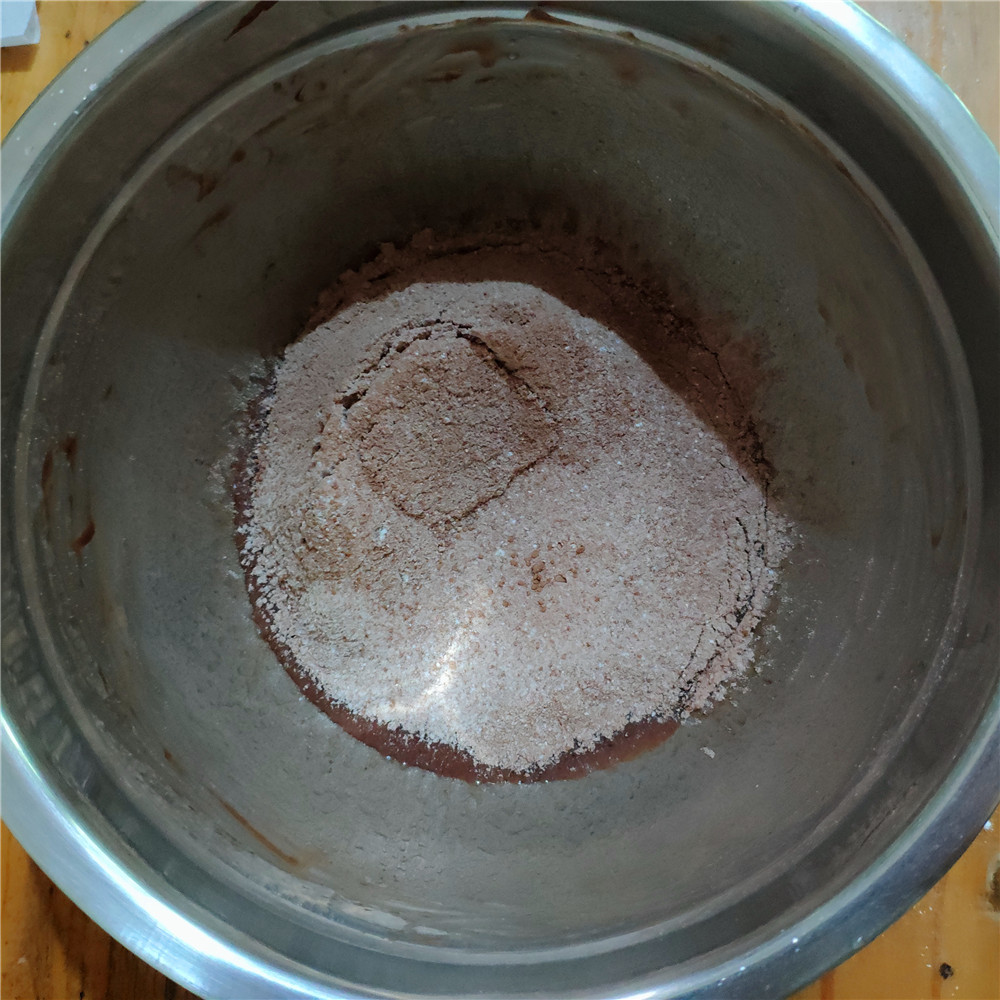 浓香巧克力杯子蛋糕,巧克力杯子坚果蛋糕