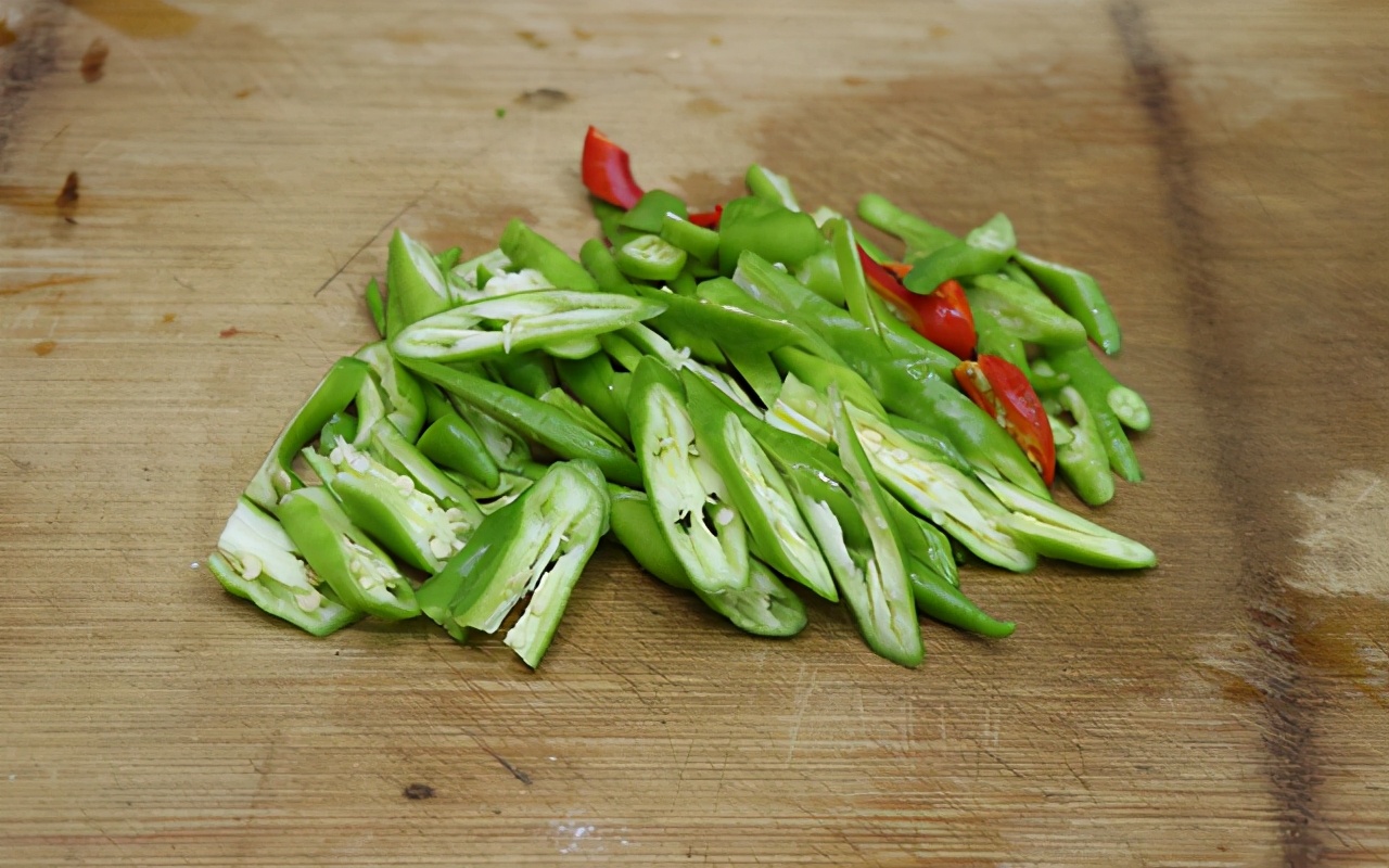 天冷适合吃点红焖牛肉,牢记这三点炒牛肉又嫩又好吃
