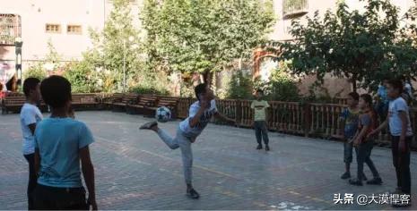 中国足球队历史上的重大胜利,中国足球的未来必有新疆一席之地