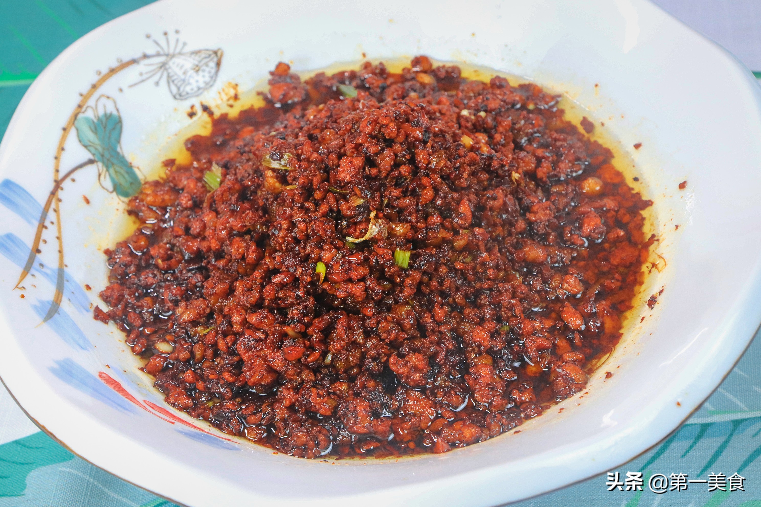 大师教你炸酱家常做法,黑色的炸酱酱汁怎么做