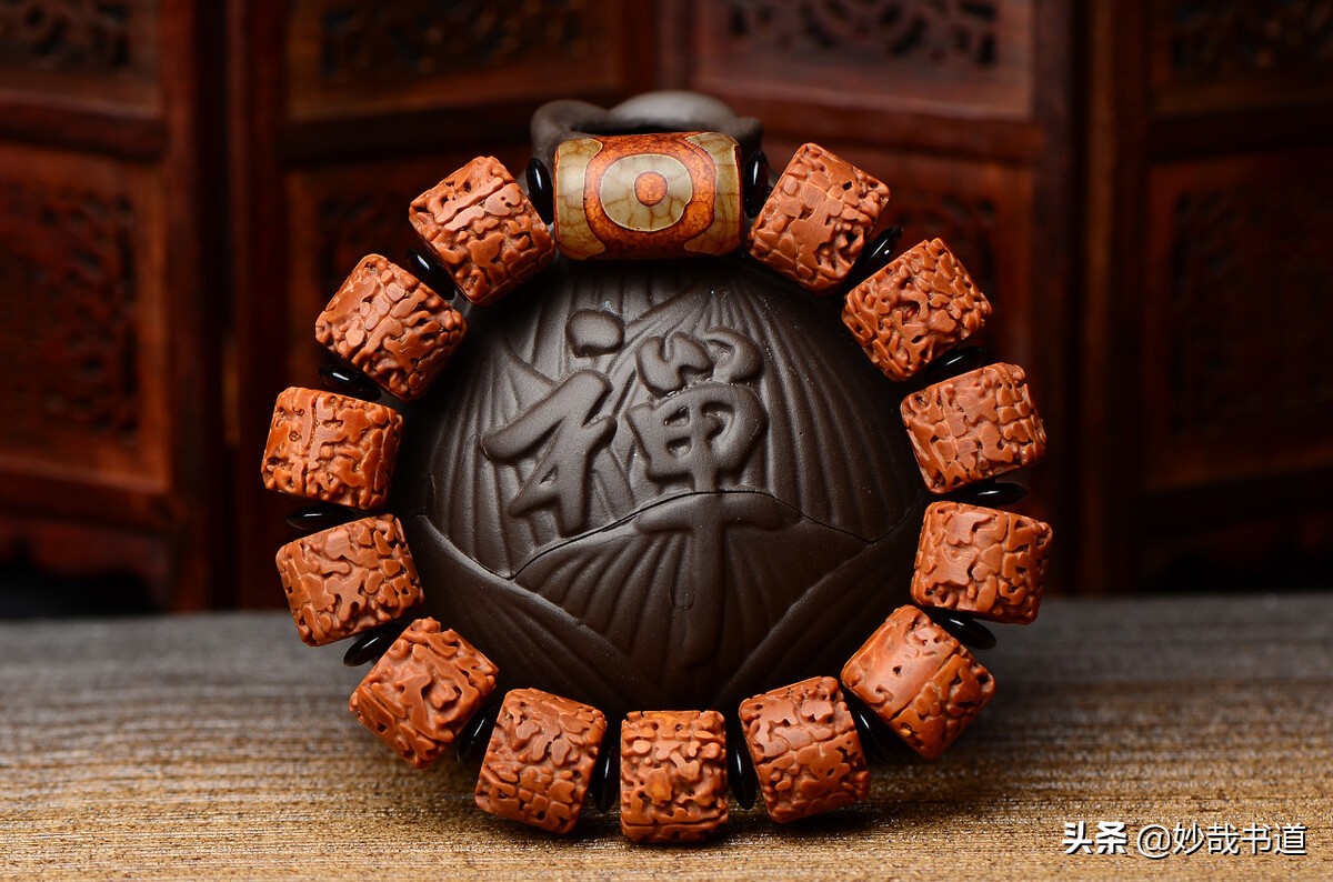 金刚菩提手串机刷和手盘的区别,金刚菩提108刚开始盘用什么绳