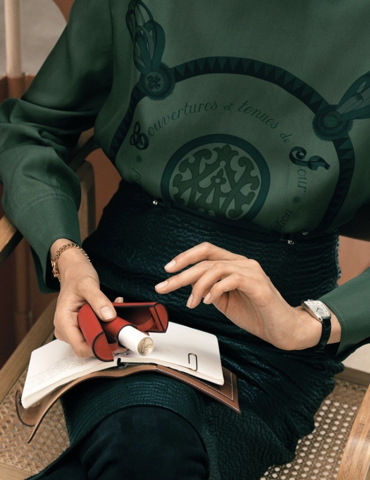 纪梵希口红和爱马仕口红哪个好,爱马仕口红经典款