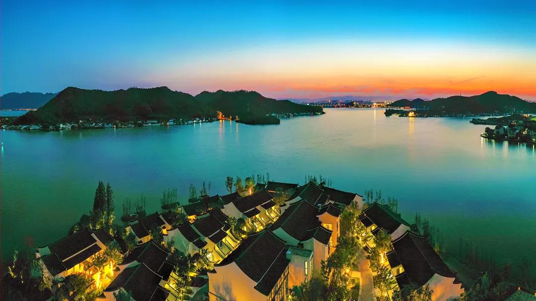 最美景观温泉,赏逸景自然美景享私家温泉泡池