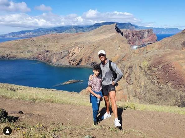 c罗发型大背头,c罗发型蓬蓬头