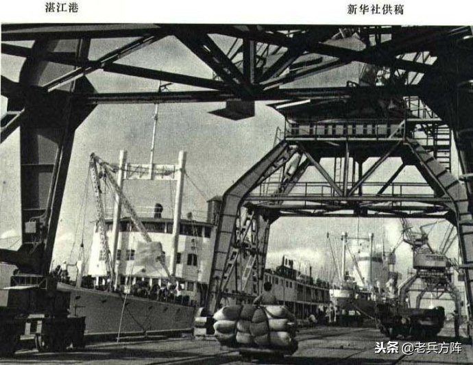 1973年人民画报:毛*东泽**时代工农和体育健儿