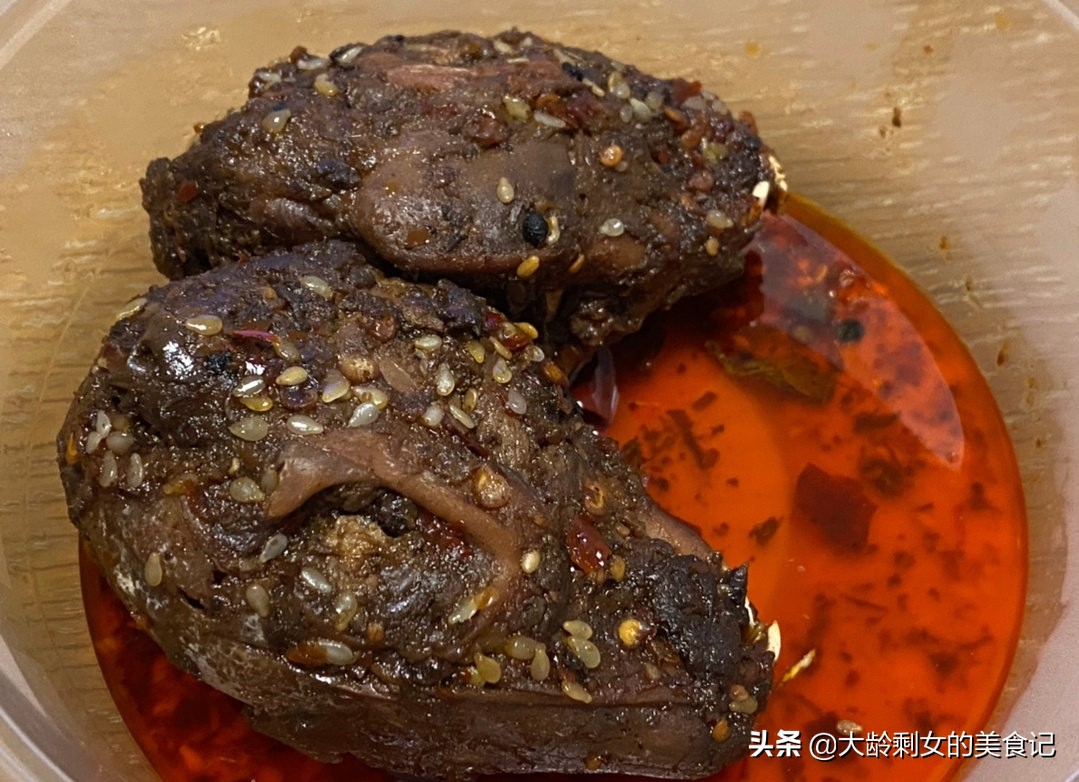成都美食小吃视频,品尝成都美食必吃的十大名小吃