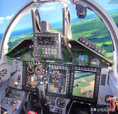 辽宁舰歼-15舰载战斗机,歼15战斗机是不是最大的舰载机