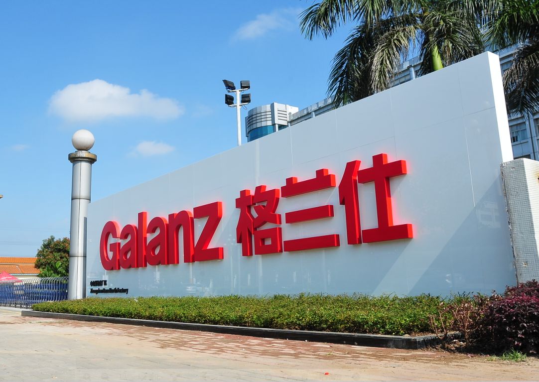 我,三本毕业,花光家里积蓄,如今打零工,父母:养头猪好过养你