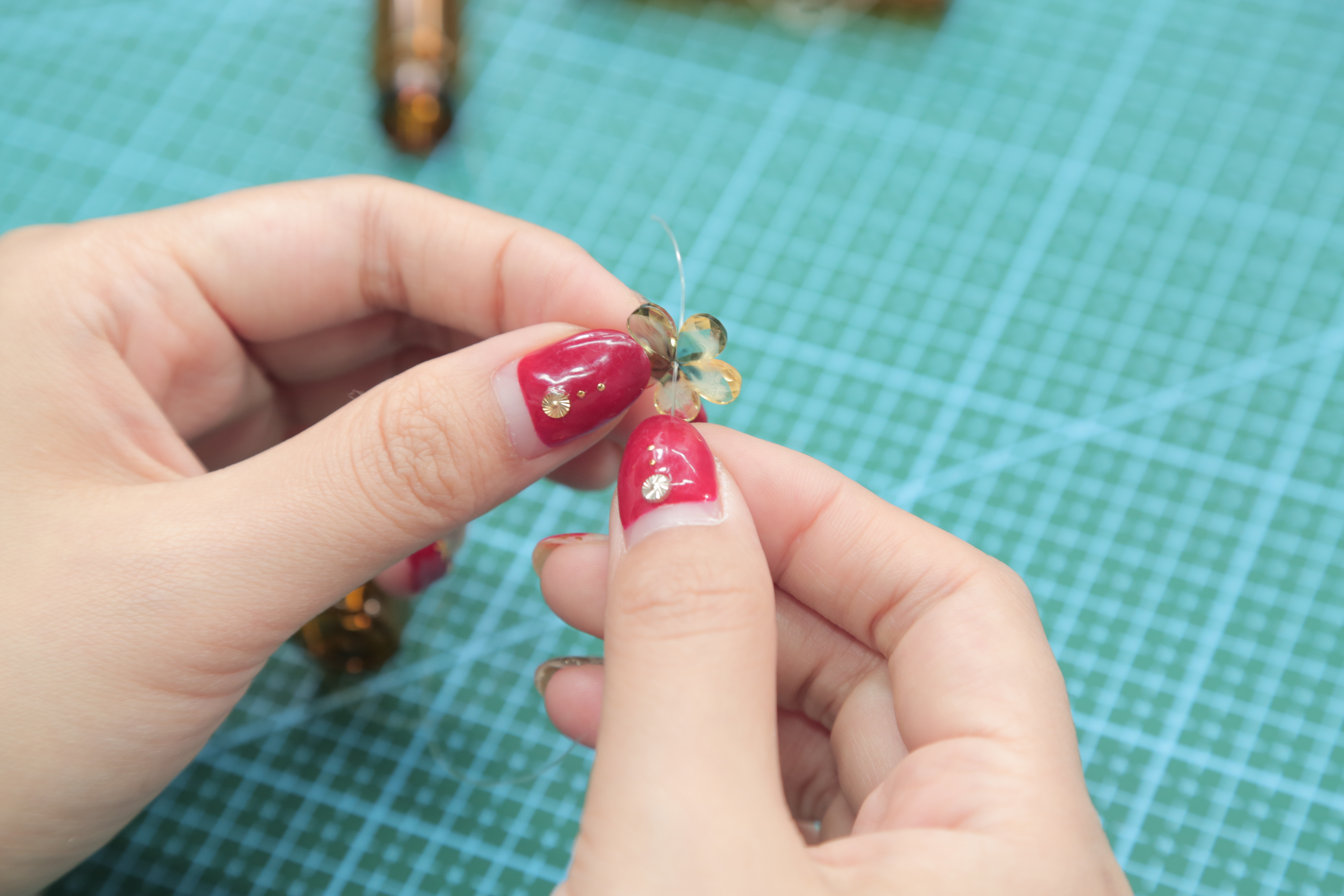 口服液喝完,口服液喝完的瓶子