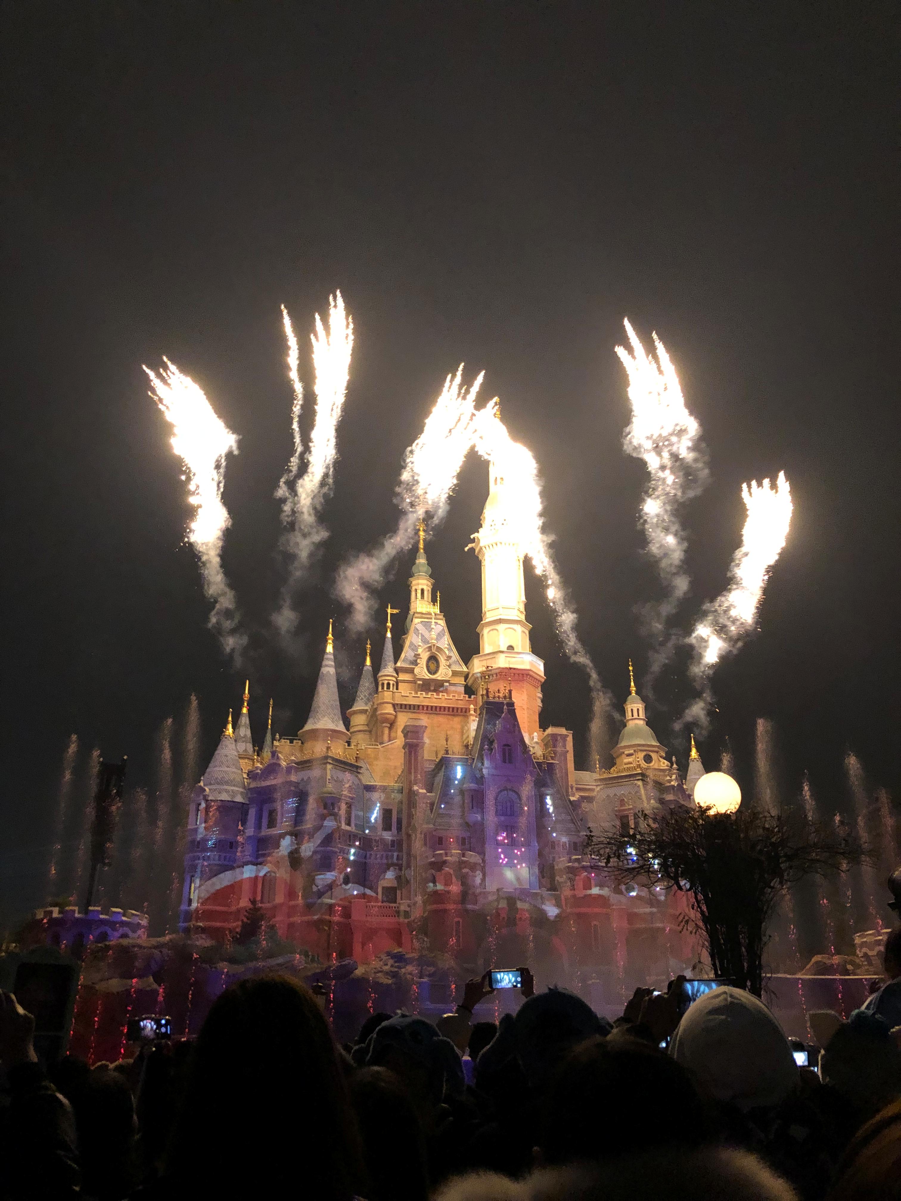 上海迪士尼一日游vlog,工作日上海迪士尼乐园游玩全攻略