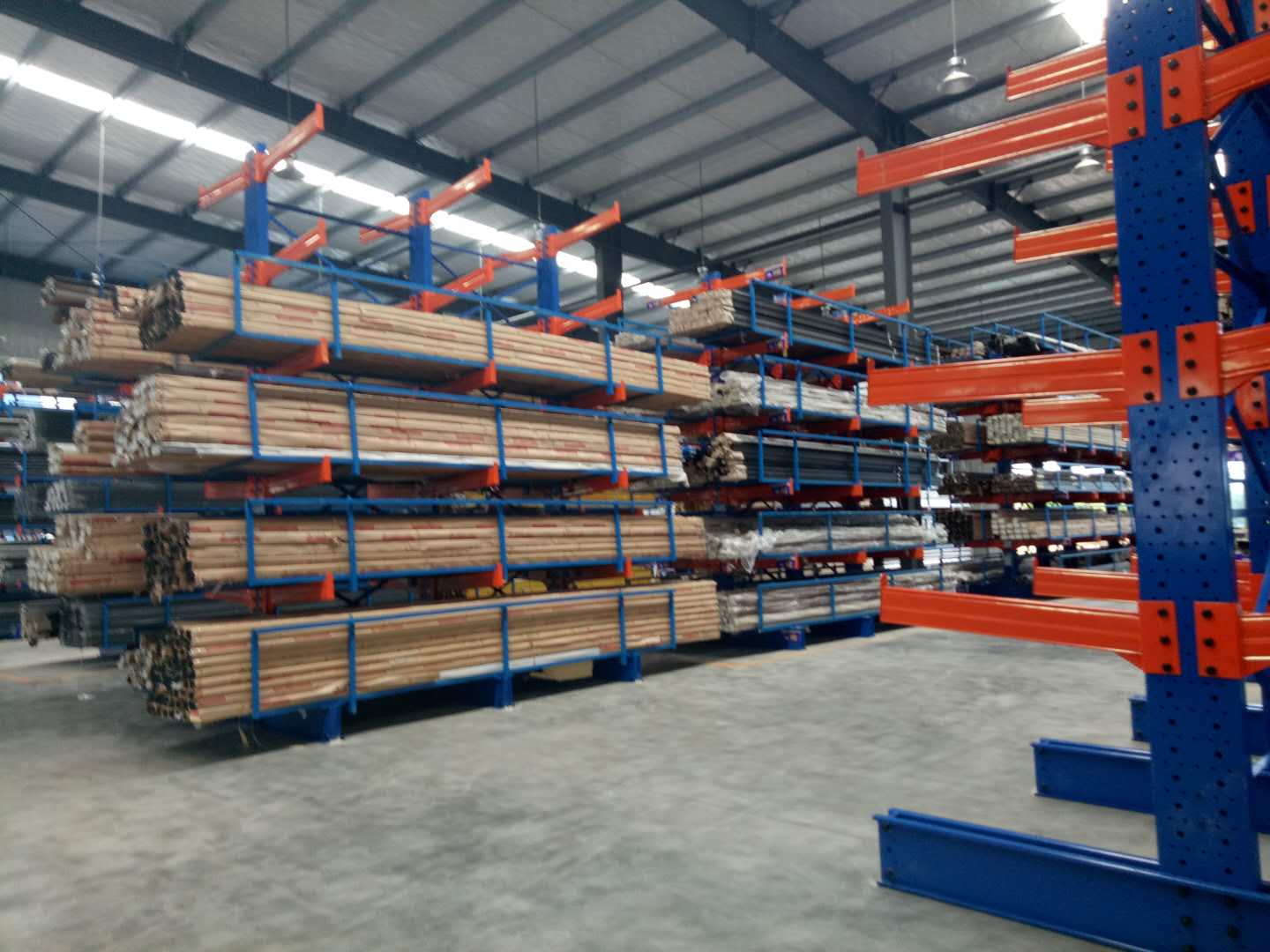 存放圆钢专用货架,悬臂式货架规格型号