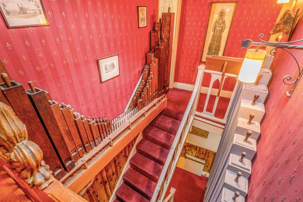 这些千奇百怪的房子,这些户型奇葩的房子居然还挺抢手