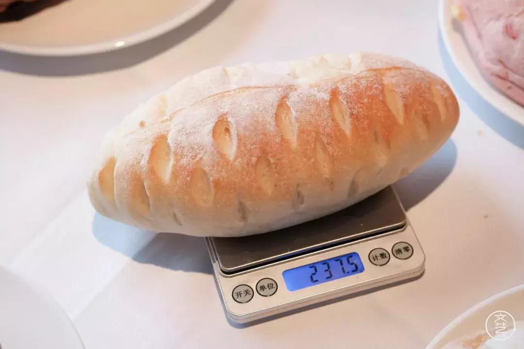 用解数学题的思路盲测郑州本地15款网红欧包