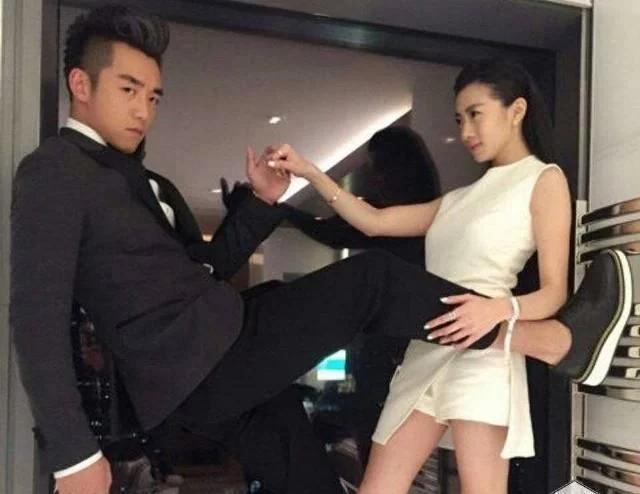 八佰郑恺说的啥 (郑恺八佰镜头合集)