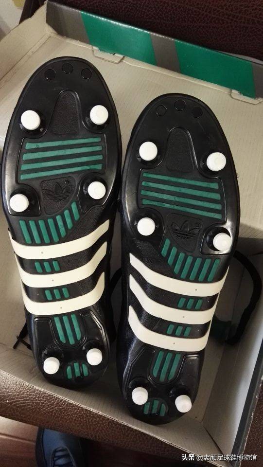 阿迪达斯老款猎鹰足球鞋测评,adidas足球鞋猎鹰2022黑红