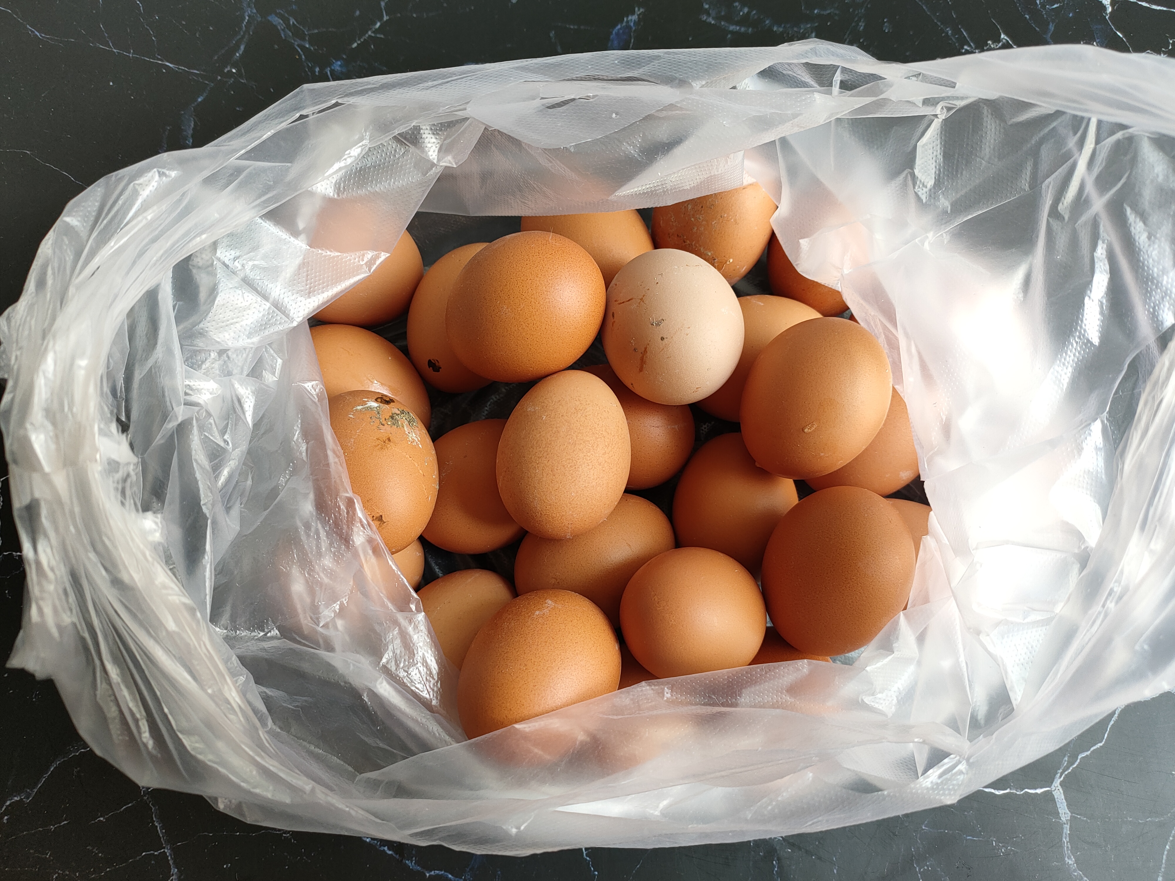 买鸡蛋注意事项和手册,买鸡蛋买大个还是小个