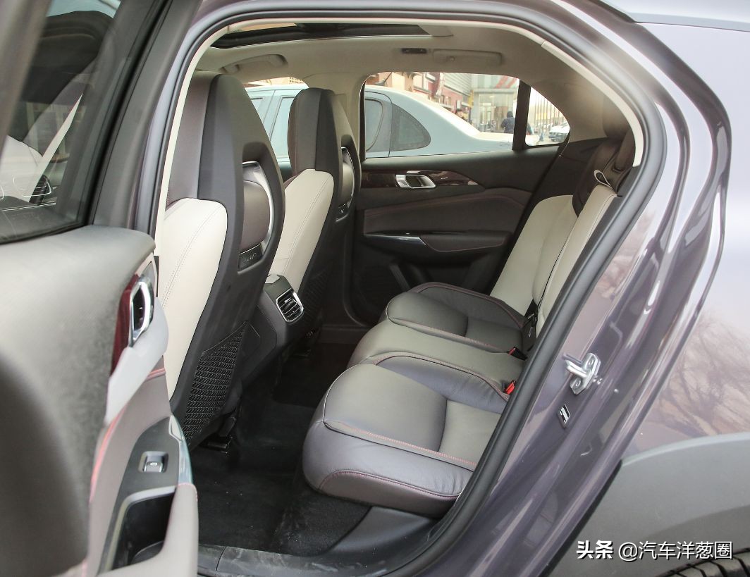 16万的本田*法大**PK混血高能!你愿意为个性买单吗?