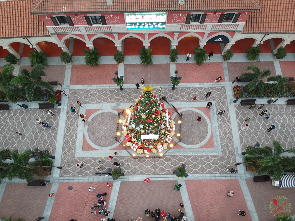 圣诞节就要这样过！在意式小镇边走边吃买不停