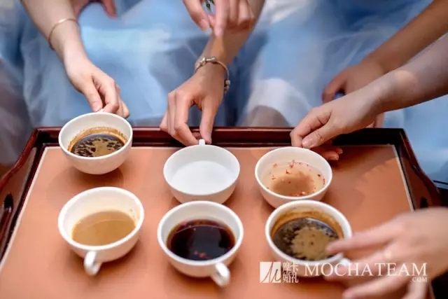 疫情在家青岛主持人团队为你挑选这些堵门游戏，收藏结婚用的上