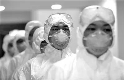 真实平凡:武汉,非凡凝聚