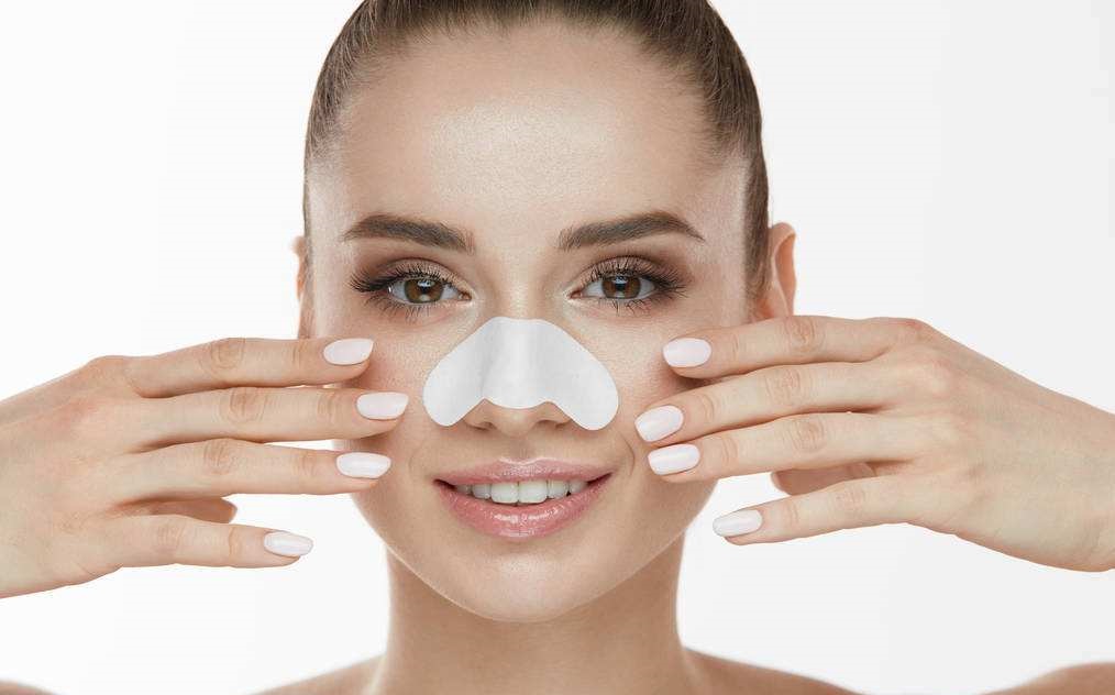 「丽皙白美肤」收下这份黑头作战攻略，让你摆脱尴尬草莓鼻！