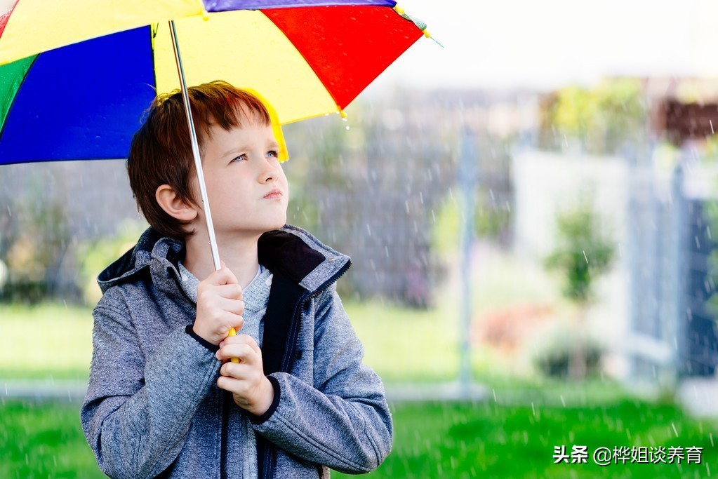 孩子不合群的技巧是什么,孩子不太合群怎么办呀