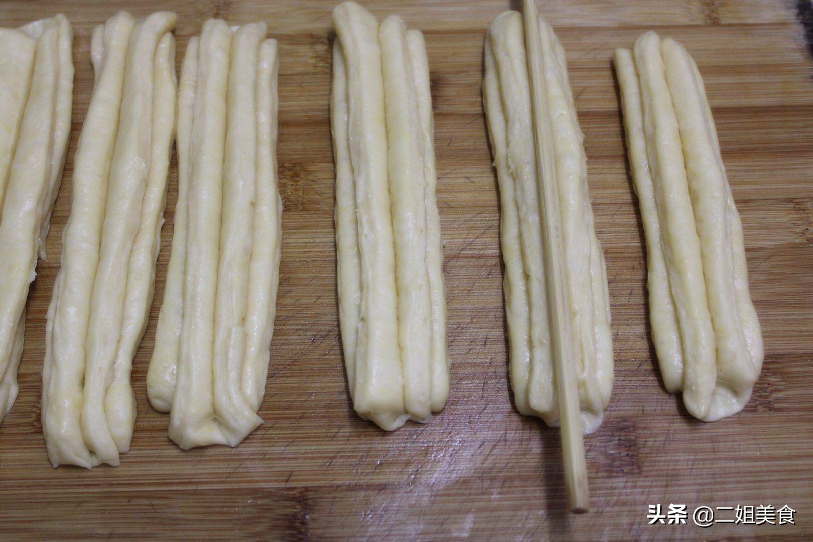 油条做法怎么和面才蓬松,油条做法如何和面才筋道