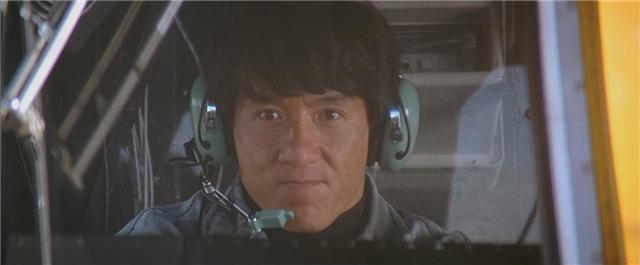 成龙红番区幕后花絮日本,成龙红番区气垫船