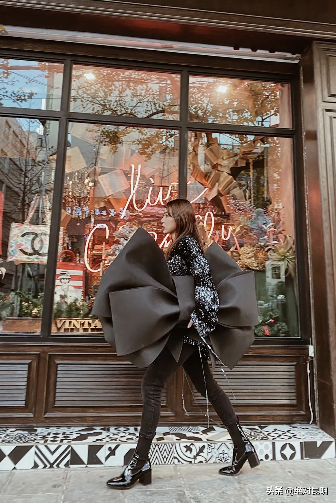 乘时光机回到2019年的科切拉,乘时光机穿梭