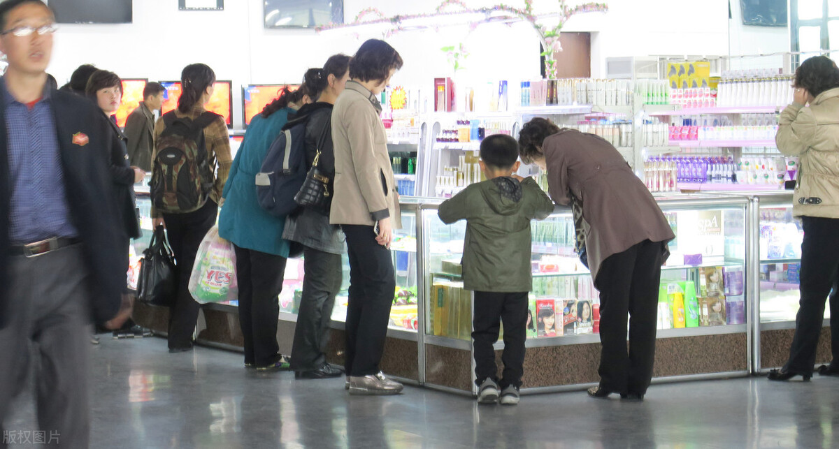 朝鲜导游带游客去平壤,朝鲜平壤导游